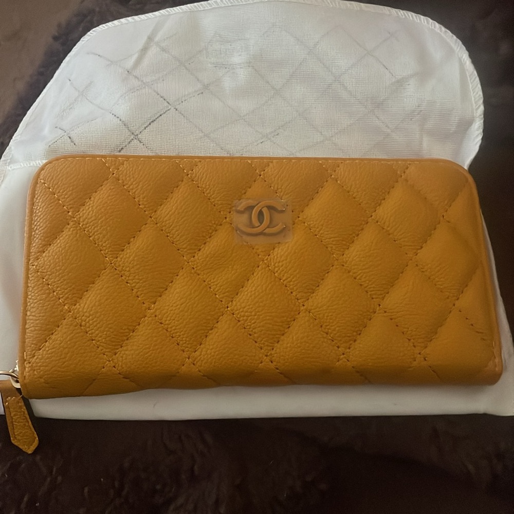 Wallet - Picture 2 of 6
